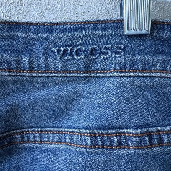 Vigoss NWT Marley Mid Rise Distressed Capris Cuffs Size 16W School Teacher Denim - Picture 12 of 16